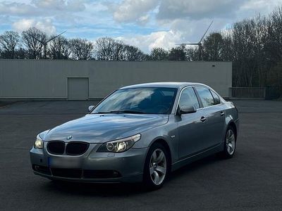 Usata BMW 525 Basis 177 CV (130 kW) 2006 Argento Berlina