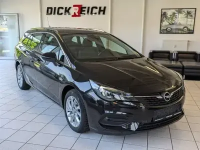 Gebraucht Opel Astra Elegance 122 PS (89 kW) 2022 Schwarz Kleinwagen