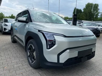 Neu Kia EV3 Air 150 kW (204 PS) 2026 Silber SUV