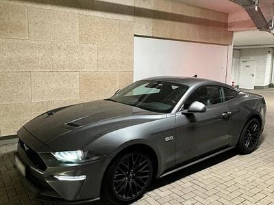 Gebraucht Ford Mustang GT 446 PS (328 kW) 2022 Grau Limousine