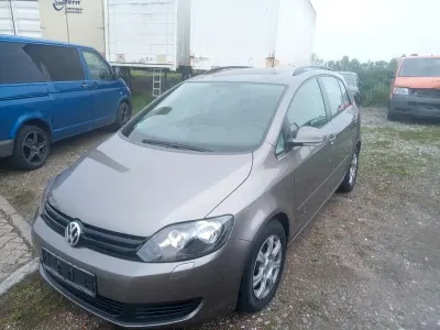 Gebraucht VW Golf Plus Cross Comfortline 75 PS (55 kW) 2009 Gold Van / Kleinbus