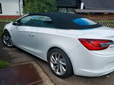 Gebraucht Opel Cascada 140 PS (102 kW) 2015 Weiß Cabrio
