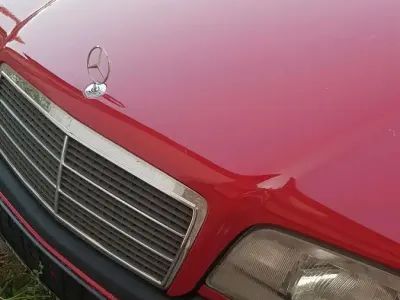 Gebraucht Mercedes C180 122 PS (89 kW) 1994 Rot Limousine