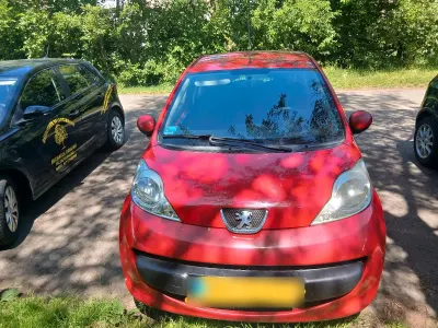 Gebraucht Peugeot 107 68 PS (50 kW) 2006 Rot Kleinwagen