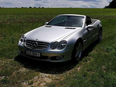 Usata Mercedes SL350 272 CV (200 kW) 2006 Argento Cabrio