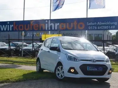 Gebraucht Hyundai i10 Classic 67 PS (49 kW) 2015 Weiß Kleinwagen
