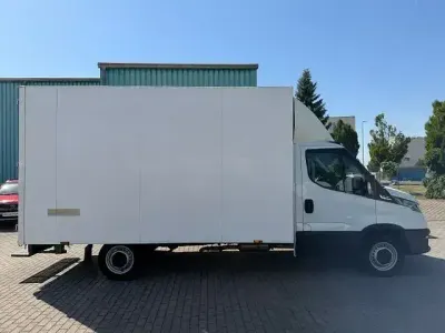 Gebraucht Iveco Daily 179 PS (131 kW) 2020 Weiß Limousine