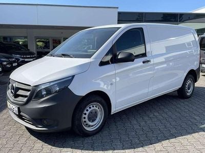 Gebraucht Mercedes Vito 114 PS (83 kW) 2017 Weiß Van