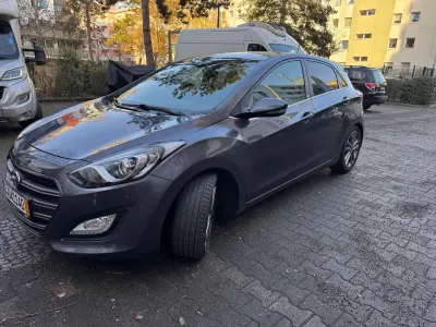 Occasion Hyundai i30 Passion 110 ch (80 kW) 2017 Gris Berline