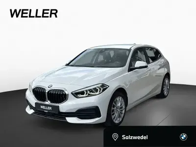 Używany BMW 120 Advantage 190 KM (139 kW) 2023 Biały Hatchback