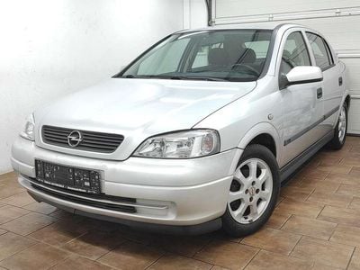 Gebraucht Opel Astra 84 PS (61 kW) 2002 Silber Limousine