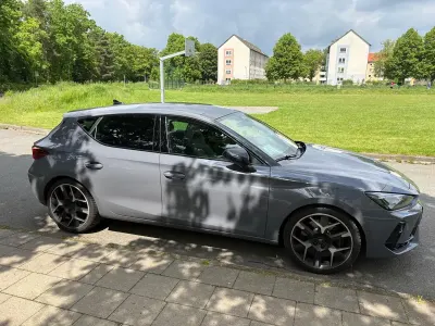 Gebraucht Cupra Leon VZ 300 PS (220 kW) 2025 Grau Limousine