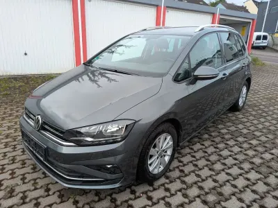 Gebraucht VW Golf Sportsvan Comfortline 131 PS (96 kW) 2018 Grau Van / Kleinbus