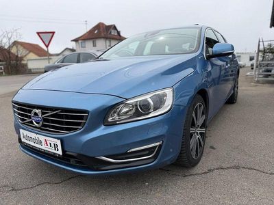 Gebraucht Volvo V60 Summum 215 PS (158 kW) 2015 Blau Kombi