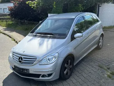 Gebraucht Mercedes B200 140 PS (102 kW) 2006 Silber Van / Kleinbus