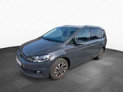 Gebraucht VW Touran Active 122 PS (89 kW) 2022 Gold Van / Kleinbus