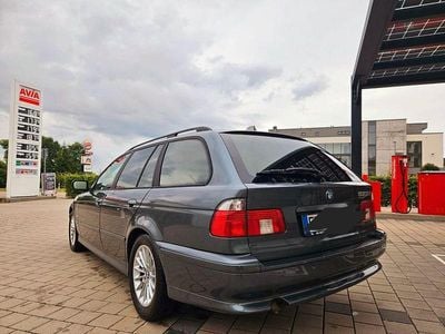 BMW 525