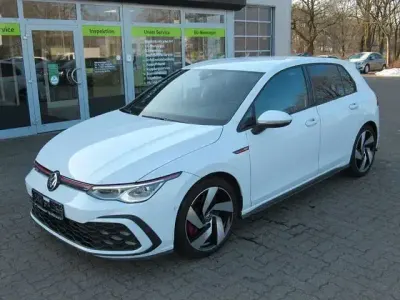 Gebraucht VW Golf VIII GTI 245 PS (180 kW) 2021 Weiß Limousine