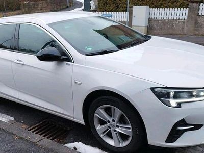 Weiß Gebraucht 2023 Opel Insignia Kombi | 20.750 € (Fairer Preis)