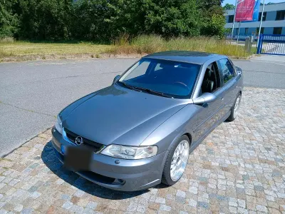Gebraucht Opel Vectra 147 PS (108 kW) 2000 Silber Limousine