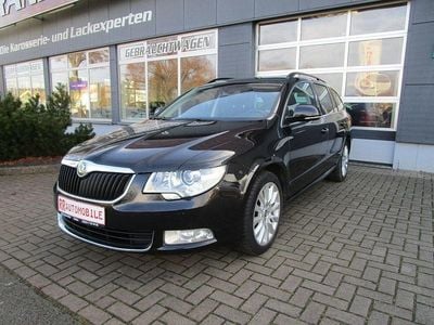 Gebraucht Skoda Superb Exclusive 140 PS (102 kW) 2013 Schwarz Kombi