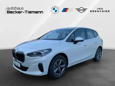 Gebraucht BMW 220 Active Tourer Efficient Dynamics 170 PS (125 kW) 2025 Weiß Van / Kleinbus