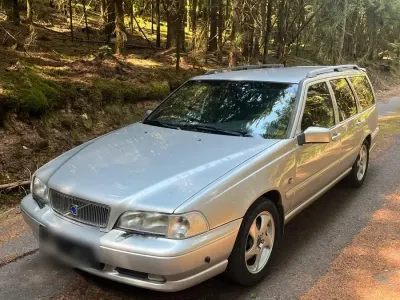 Gebraucht Volvo V70 140 PS (102 kW) 1999 Silber Kombi