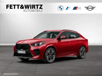 Gebraucht BMW X2 M Sport 163 PS (119 kW) 2025 Fire red metallic SUV