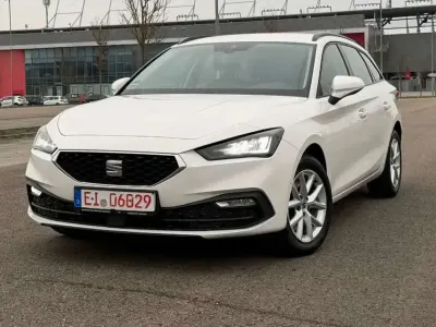 Usado Seat Leon Style 150 HP (110 kW) 2022 Branco Sedan