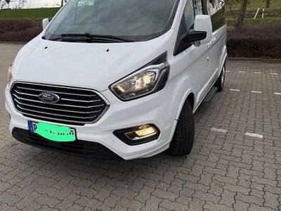 Gebraucht Ford Tourneo Titanium 185 PS (136 kW) 2020 Weiß Van / Kleinbus