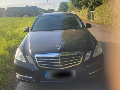 Gebraucht Mercedes E250 204 PS (150 kW) 2012 Schwarz Kombi
