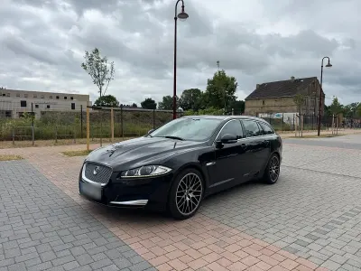 Gebraucht Jaguar XF Sportbrake 200 PS (147 kW) 2012 Schwarz Kombi