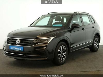 Gebraucht VW Tiguan Life 150 PS (110 kW) 2022 Deep black perleffekt SUV