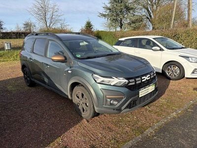 Vert oxide Gebraucht 2024 Dacia Jogger Extreme Van / Kleinbus | 21.490 € (Fairer Preis)