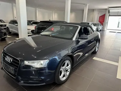 Gebraucht Audi A5 Cabriolet Sport 177 PS (130 kW) 2015 Blau Cabrio