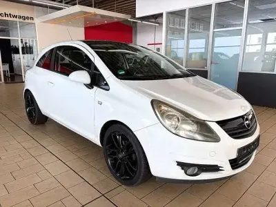 Gebraucht Opel Corsa Color Edition 90 PS (66 kW) 2009 Weiß Kleinwagen