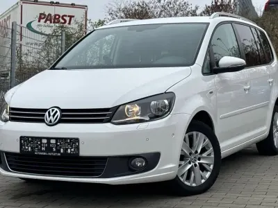 Gebraucht VW Touran Life 105 PS (77 kW) 2013 Weiß Van / Kleinbus