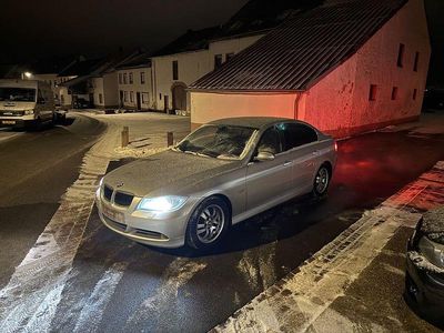 Silber Gebraucht 2005 BMW 325 Sport Line Limousine | 3.500 € (Superpreis)