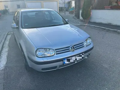Usata VW Golf IV 75 CV (55 kW) 2004 Argento Berlina