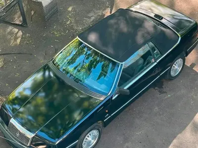 Używany Chrysler Le Baron 140 KM (102 kW) 1990 Czarny Kabriolet