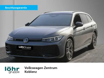 Gebraucht VW Passat R-line 150 PS (110 kW) 2025 Diabasgrau metallic Kombi
