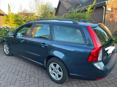 Używany Volvo V50 Momentum 145 KM (106 kW) 2009 Niebieski Kombi