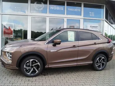 Używany Mitsubishi Eclipse Cross Select 188 KM (138 kW) 2024 Brązowy SUV