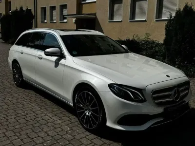 Gebraucht Mercedes E220 194 PS (142 kW) 2017 Weiß Limousine