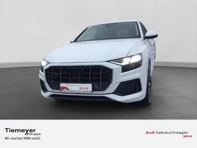 Używany Audi Q8 Performance 286 KM (210 kW) 2023 Biały SUV