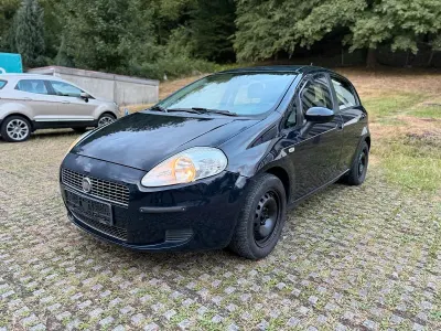 Gebraucht Fiat Punto 77 PS (56 kW) 2009 Blau Kleinwagen