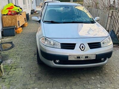 Gebraucht Renault Mégane II Dynamique 120 PS (88 kW) 2005 Silber Limousine