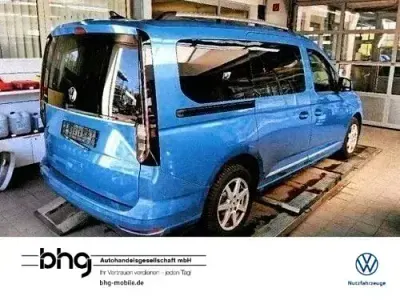 Gebraucht VW Caddy Maxi Style 122 PS (89 kW) 2023 Blau Van / Kleinbus