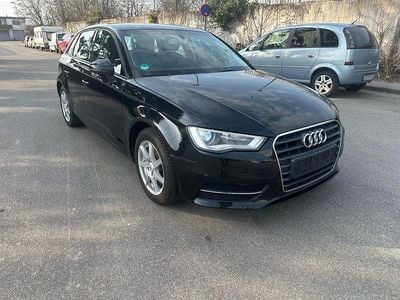 Gebraucht Audi A3 Attraction 122 PS (89 kW) 2013 Schwarz Limousine