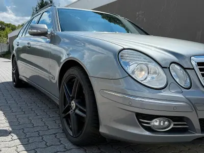 Gebraucht Mercedes E220 Avantgarde 170 PS (125 kW) 2008 Blau Kombi